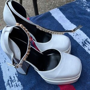 White platforms ankle with stones size 38 never been worn
